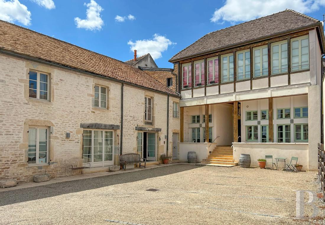 apartments for sale burgundy   - 1